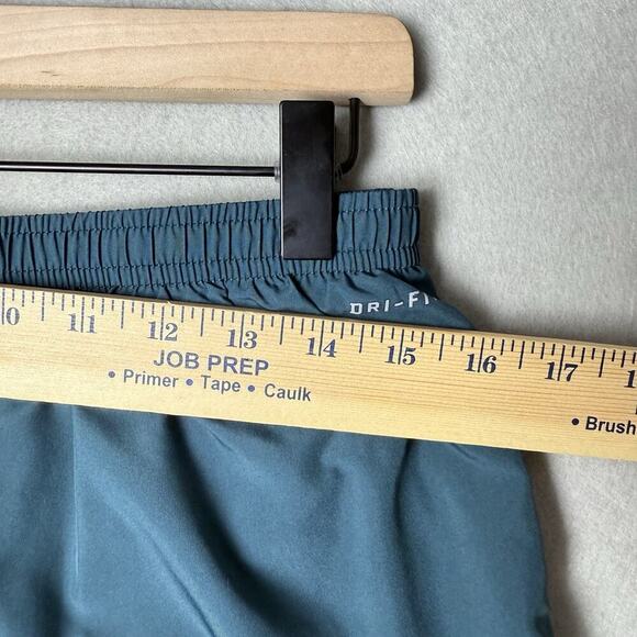 NIke Dri-Fit Womens Tempo Running Active Shorts Size M Liquid Print Green Blue L - Picture 10 of 11